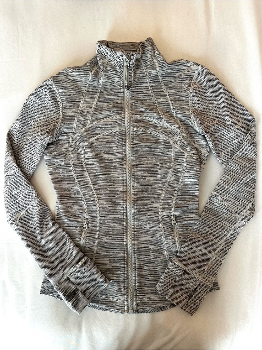 Lululemon Define Jacket in Luon Gray - Size 4